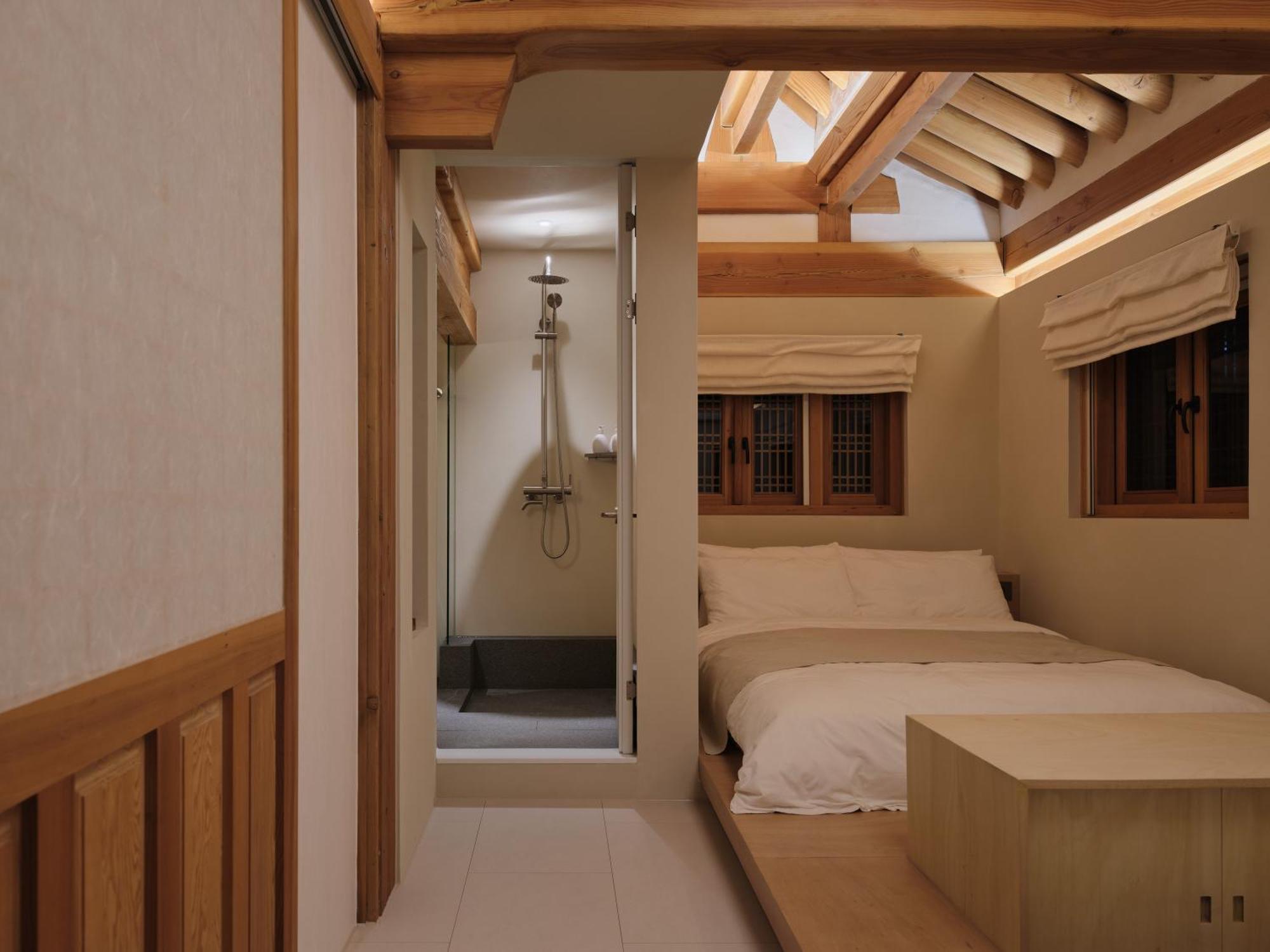 The Korean Traditional Hanok In Downtown Seoul For Convenient Public Transportation - Seoul Ari 외부 사진