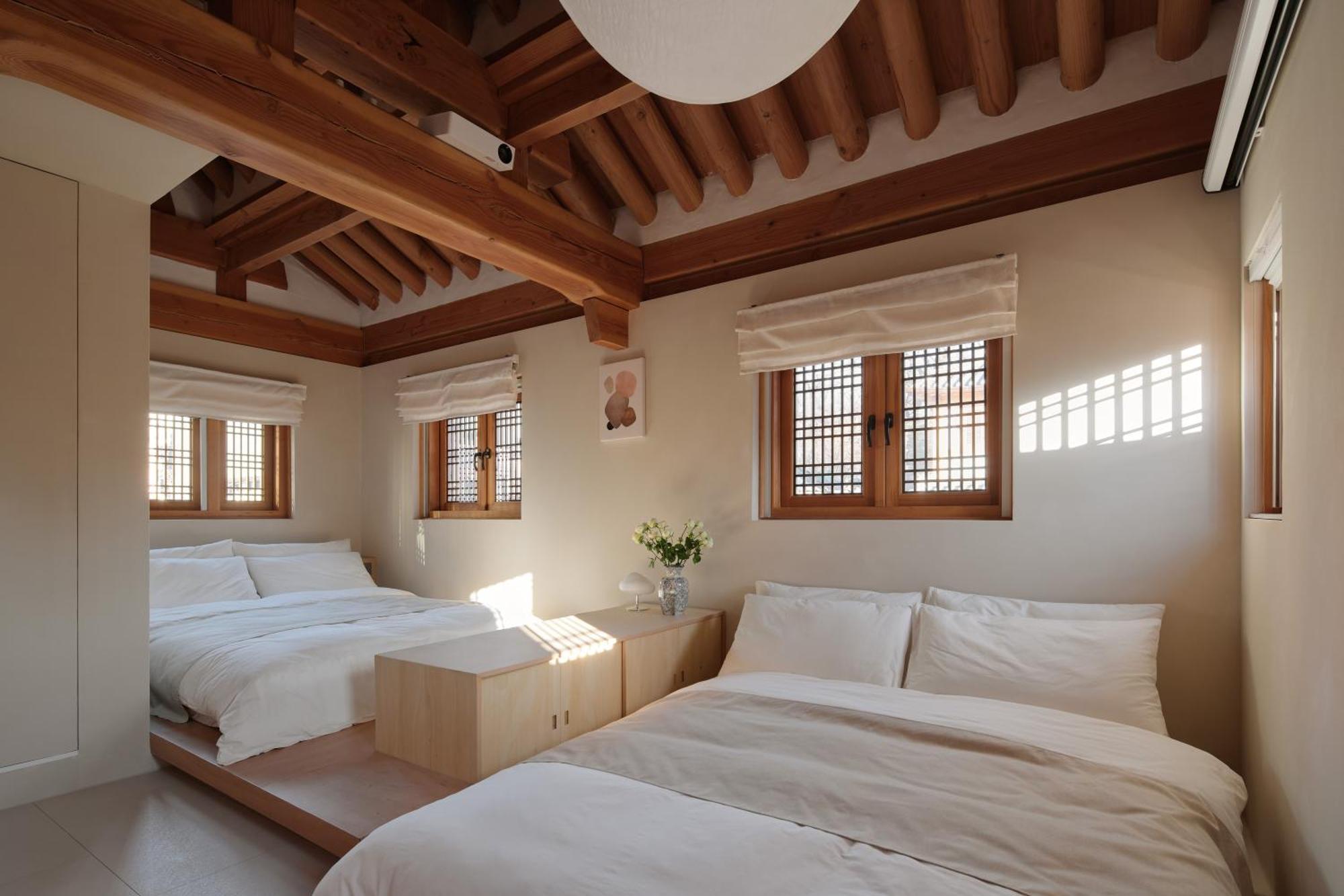 The Korean Traditional Hanok In Downtown Seoul For Convenient Public Transportation - Seoul Ari 외부 사진